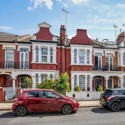 Rent this 4 bed apartment on 40 Pennard Road in London, W12 8DS