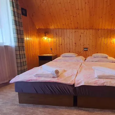 Rent this 3 bed apartment on Balatonfenyves in Balaton utca, 8646