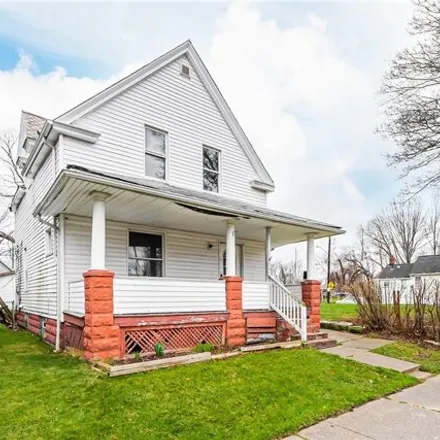Image 3 - 6936 Camden Avenue, Cleveland, OH 44102, USA - House for sale
