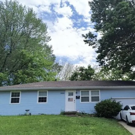 Buy this 3 bed house on 2806 West Whiteside Street in Springfield, MO 65807