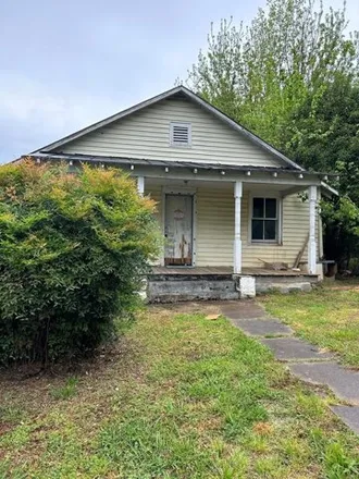 Buy this 3 bed house on 543 Jefferson Street in Chase City, VA 23924