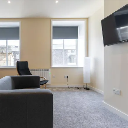 Image 3 - United Colors of Benetton, Chancery Lane, Huddersfield, HD1 2DR, United Kingdom - Apartment for rent