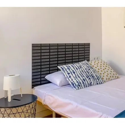 Rent this 5 bed room on Carrer de Simancas in 08906 l'Hospitalet de Llobregat, Spain