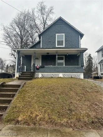 Rent this 4 bed house on 944 Romig Avenue in New Portage, Barberton