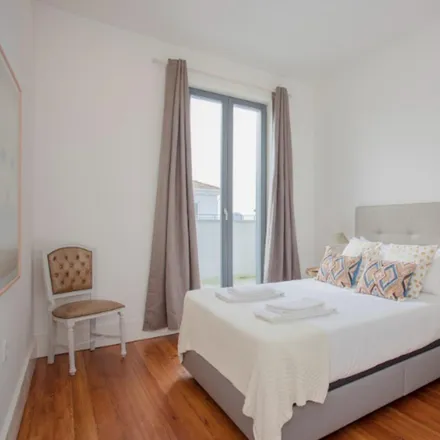 Rent this 2 bed apartment on Rua da Restauração in 4050-506 Porto, Portugal