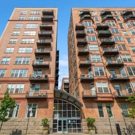 Rent this 2 bed apartment on 521 South Jefferson Street in Chicago, IL 60607