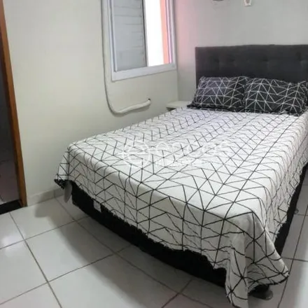 Buy this 2 bed apartment on Rua Feldspato in Jardim Patrícia, Uberlândia - MG