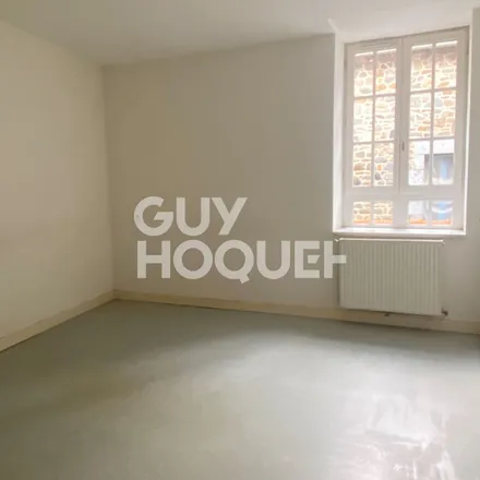 Rent this 2 bed apartment on 15 Rue du Général Leclerc in 22170 Châtelaudren-Plouagat, France