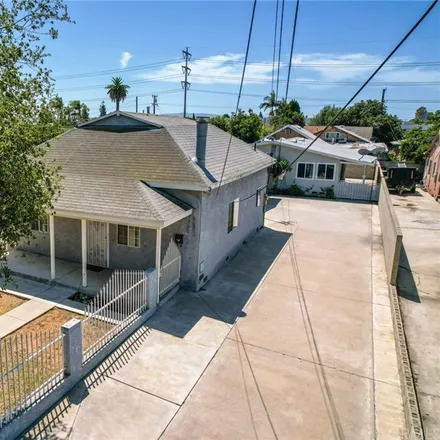 Buy this 5 bed house on 430 East Central Avenue in Santa Ana, CA 92707