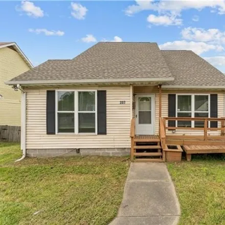 Buy this 3 bed house on 207 Maple Avenue in Newport News, VA 23607