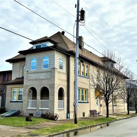 Image 4 - Connellsville Bed & Breakfast, 316 West Crawford Avenue, Connellsville, PA 15425, USA - House for sale