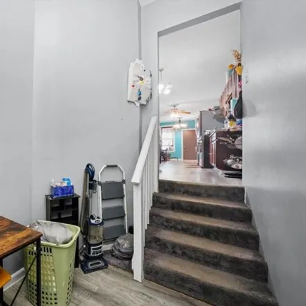 Image 8 - 4132 West West End Avenue, Chicago, IL 60644, USA - House for sale