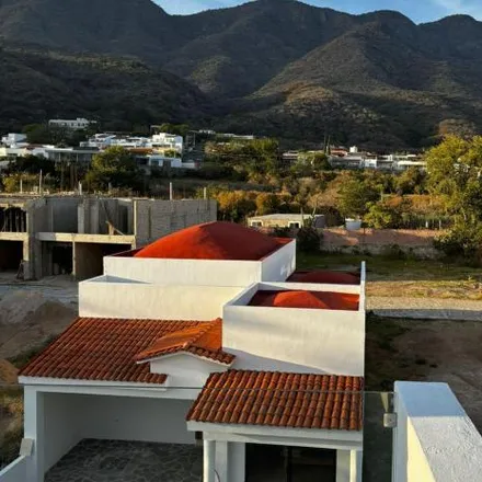 Buy this 3 bed house on Juárez Oriente in 45800 Jocotepec, JAL