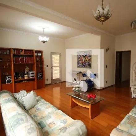 Buy this 5 bed house on Clínica da Família Aloysio Augusto Novis in Avenida do Braz de Pina, Penha Circular