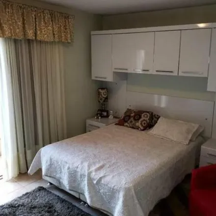 Buy this 4 bed house on Rua Sessenta e Um in Cabuçu, Guarulhos - SP