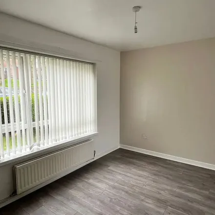 Image 3 - Clarawood Park, Belfast, BT5 6FR, United Kingdom - Duplex for rent