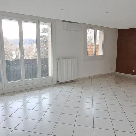 Rent this 4 bed apartment on 1 Allée Paul Éluard in 38800 Le Pont-de-Claix, France
