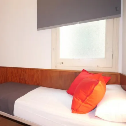 Rent this 7 bed room on Carrer de València in 95, 08029 Barcelona