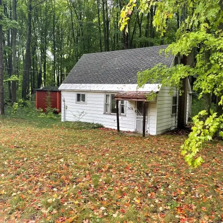 Buy this 2 bed house on 7509 Supply Road Southwest in South Boardman, Boardman Township