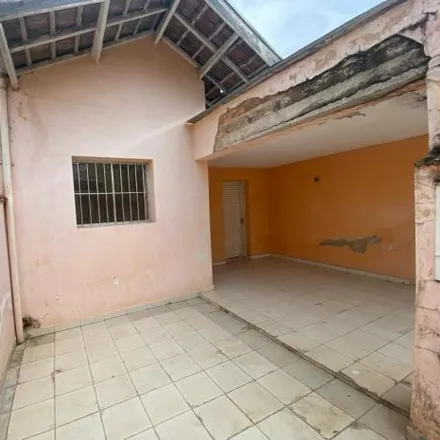 Buy this 2 bed house on Rua José de Souza Gomes Coelho - Nhohô Coelho in Nhô Quim, Piracicaba - SP