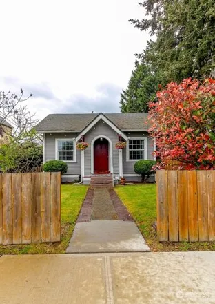 Buy this 2 bed house on 318 D Street Southeast in Auburn, WA 98002