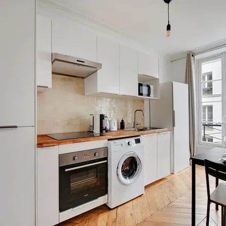 Image 6 - 33 Rue des Petites-Écuries, 75010 Paris, France - Apartment for rent