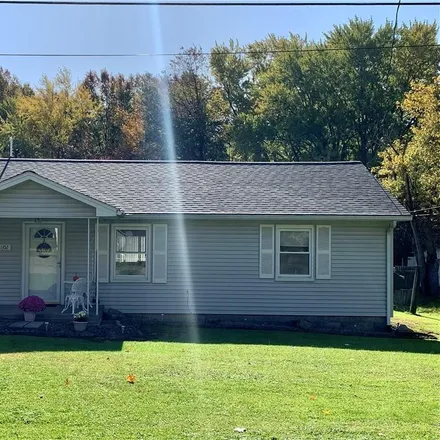 Buy this 2 bed house on 1349 Heaton Boulevard Southeast in Niles, OH 44446