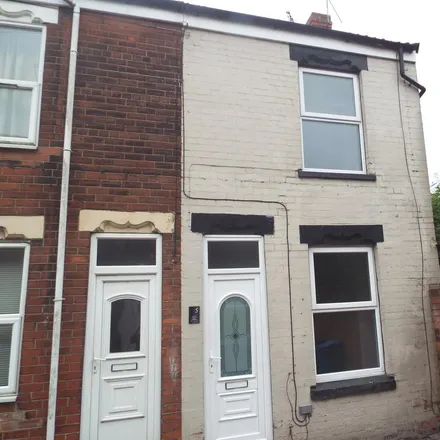 Rent this 2 bed townhouse on Kirkstead Street in Hull, HU8 8DR