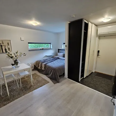 Rent this 1 bed apartment on Murgrönsvägen in 146 50 Tullinge, Sweden