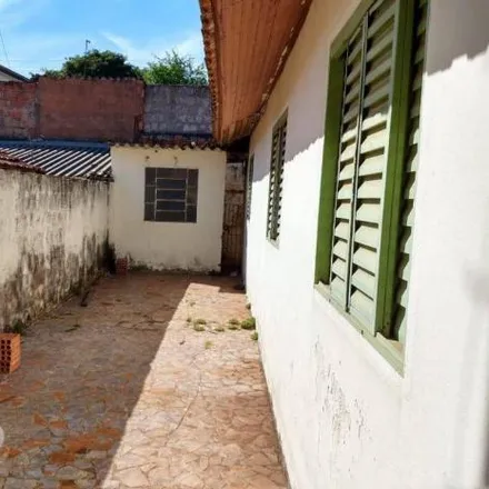 Image 2 - Rua dos Ferroviários, Núcleo Residencial Edison Bastos Gasparini, Bauru - SP, 17022-470, Brazil - House for sale