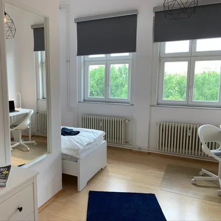 Rent this 3 bed apartment on SPD in Neue Weberstraße, 10243 Berlin