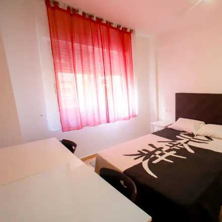 Rent this 4 bed room on Carrer de Manuela Estellés in 89, 46022 Valencia