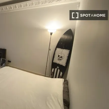 Rent this 5 bed room on Rua de Pedro Costa in 2825-359 Costa da Caparica, Portugal