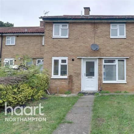 Rent this 3 bed townhouse on unnamed road in Northampton, NN3 2AH