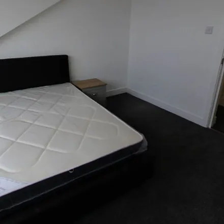 Rent this 1 bed apartment on Royal Park Avenue in Leeds, LS6 1EZ