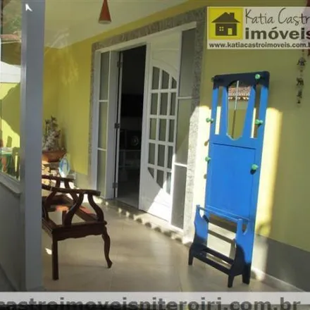Buy this 2 bed house on Avenida General Cortês Coutinho in Serra Grande, Niterói - RJ