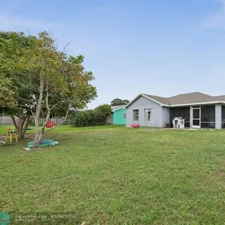 Image 5 - 461 Southwest Eyerly Avenue, Port Saint Lucie, FL 34983, USA - House for sale