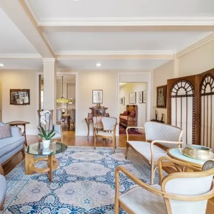 Image 4 - 122 East 82nd Street, New York, NY 10028, USA - Apartment for sale