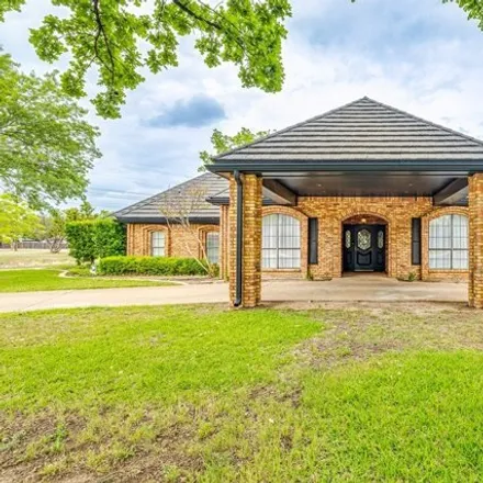 Image 2 - 5310 Bentwood Court, San Angelo, TX 76904, USA - House for sale
