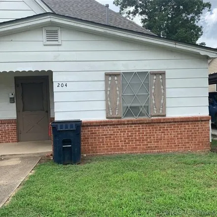 Rent this 1 bed house on 206 East 17th Street in Ada, OK 74820