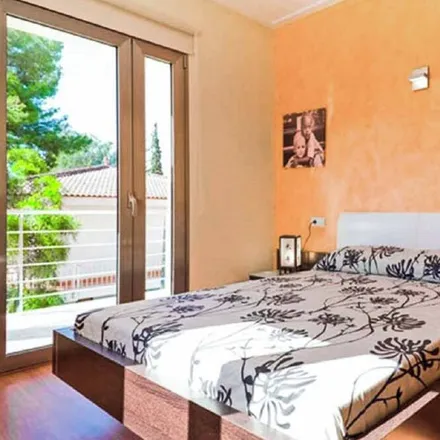 Rent this 3 bed house on Mallorca A in carrer de les Dunes, 07458 Muro