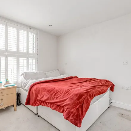 Image 5 - Marney Road, London, SW11 5EP, United Kingdom - Apartment for rent