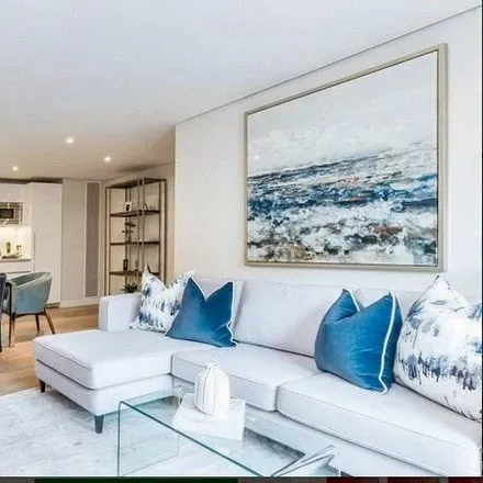 Rent this 3 bed apartment on Paddington Basin Footbridge in London, W2 1BL