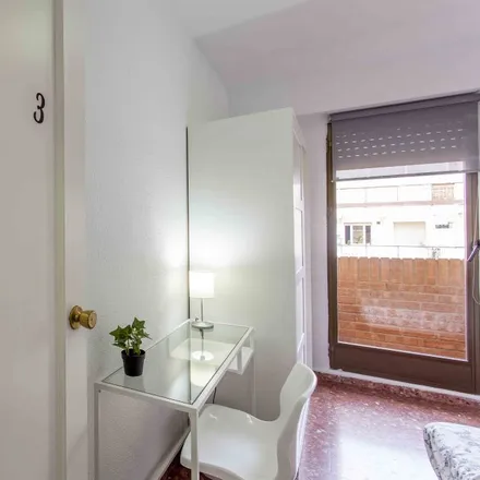 Image 1 - Carrer del Pintor Genaro Lahuerta, 9, 46010 Valencia, Spain - Room for rent