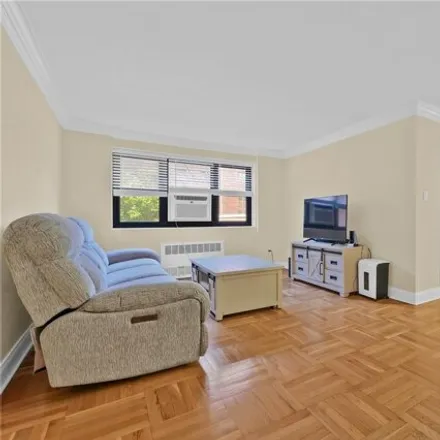 Image 1 - 140-21 31st Road, New York, NY 11354, USA - Apartment for sale