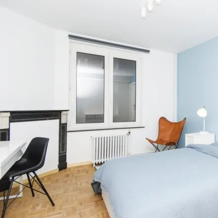 Rent this 8 bed room on Berlaymont in Rue de la Loi - Wetstraat 200, 1040 Brussels
