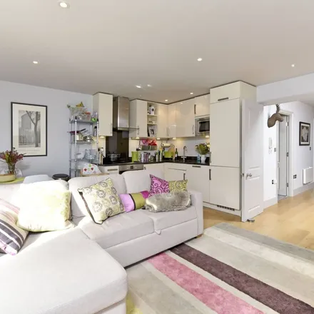 Rent this 2 bed apartment on Denning Mews in London, SW12 8QT