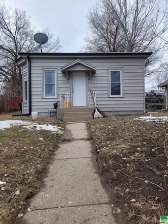 Buy this 2 bed house on 1918 West 3rd Street in Sioux City, IA 51103
