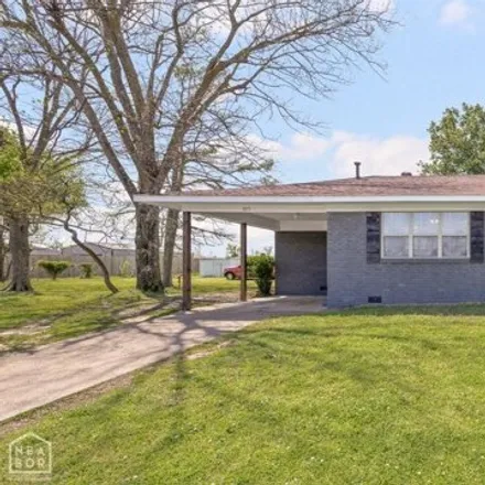 Buy this 3 bed house on 1011 2nd Avenue in Walnut Ridge, AR 72476