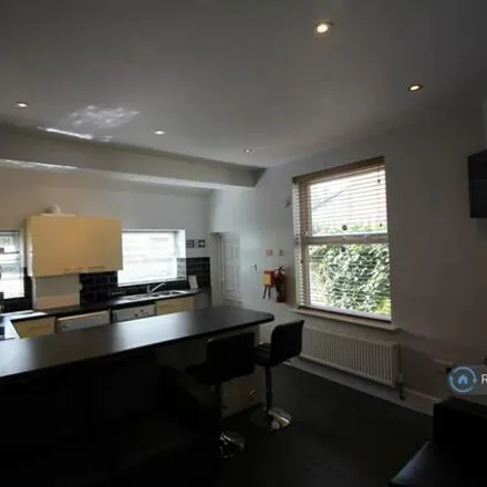 Image 2 - 36 Moseley Road, Manchester, M14 6GB, United Kingdom - House for rent